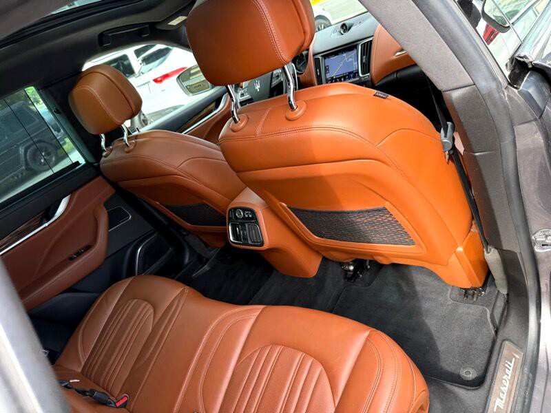 2017 Maserati Levante Image 28