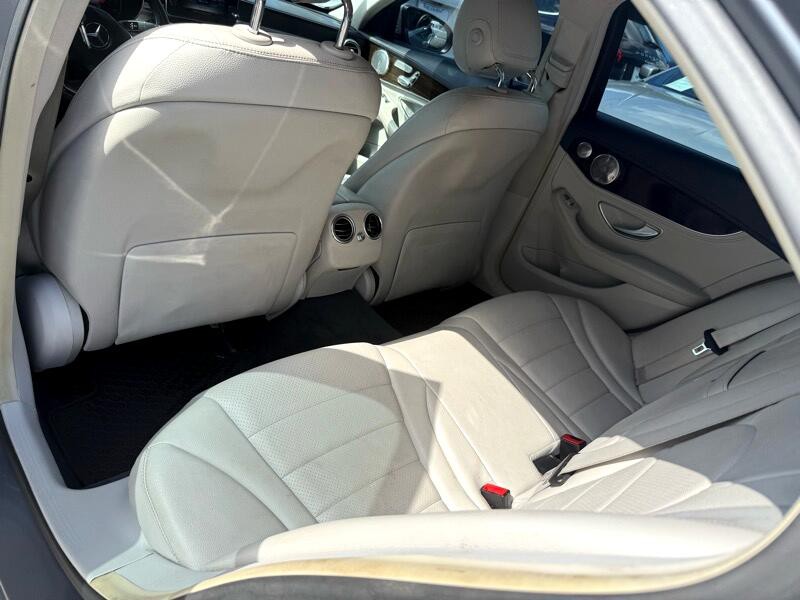 2015 Mercedes-Benz C-Class Image 15