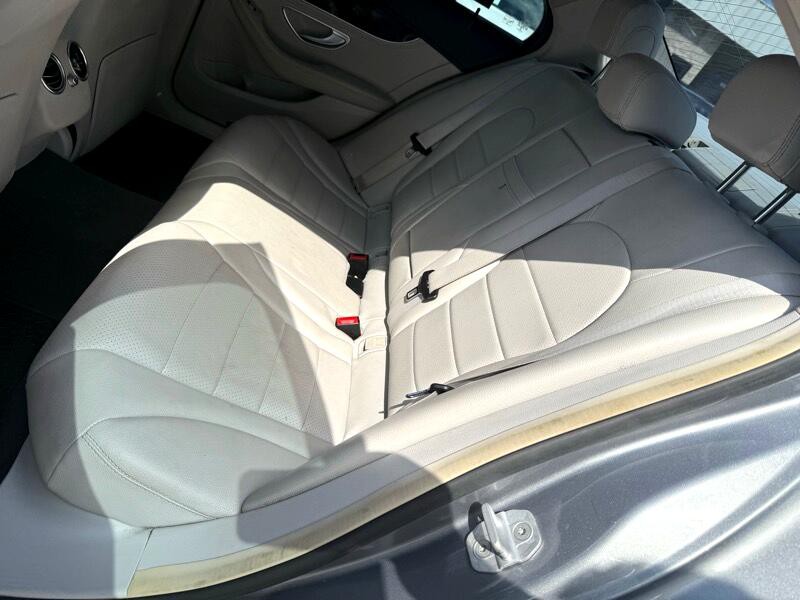 2015 Mercedes-Benz C-Class Image 16