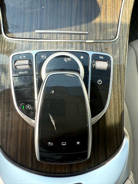 2015 Mercedes-Benz C-Class Image 24