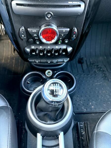 2011 MINI Countryman Image 12