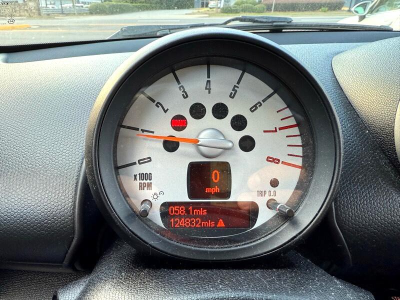 2011 MINI Countryman Image 13