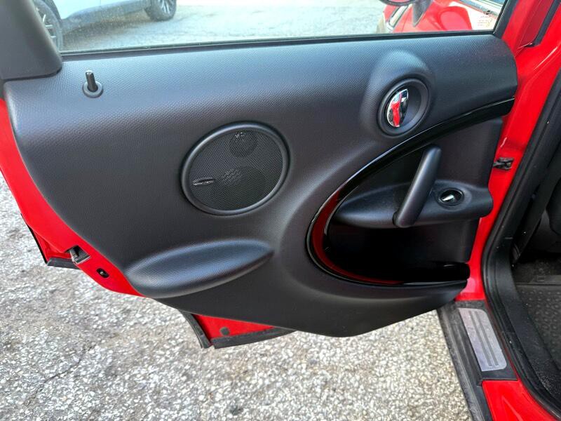 2011 MINI Countryman Image 18