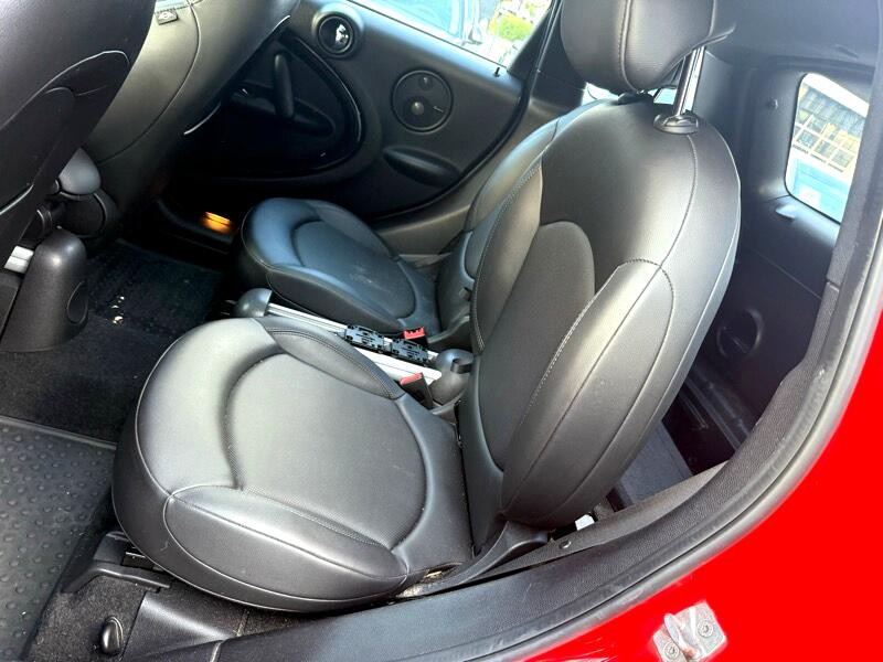 2011 MINI Countryman Image 20