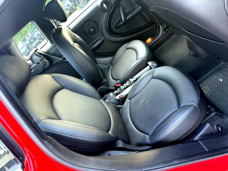 2011 MINI Countryman Image 26