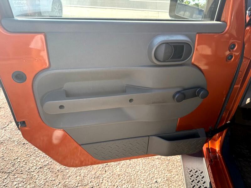 2010 Jeep Wrangler Image 13