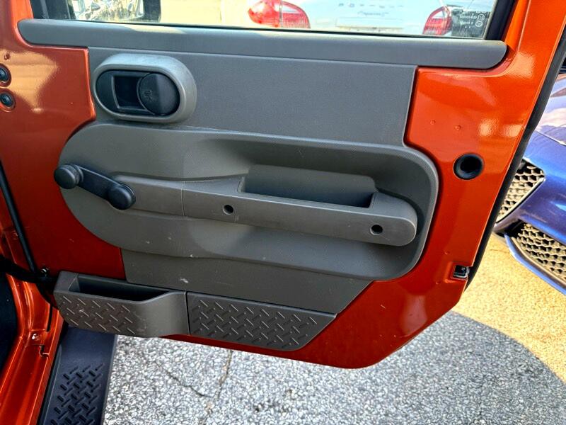 2010 Jeep Wrangler Image 17