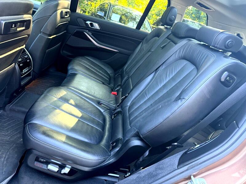 2019 BMW X7 Image 27