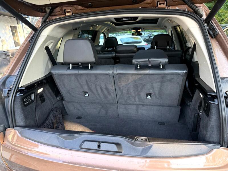 2019 BMW X7 Image 28