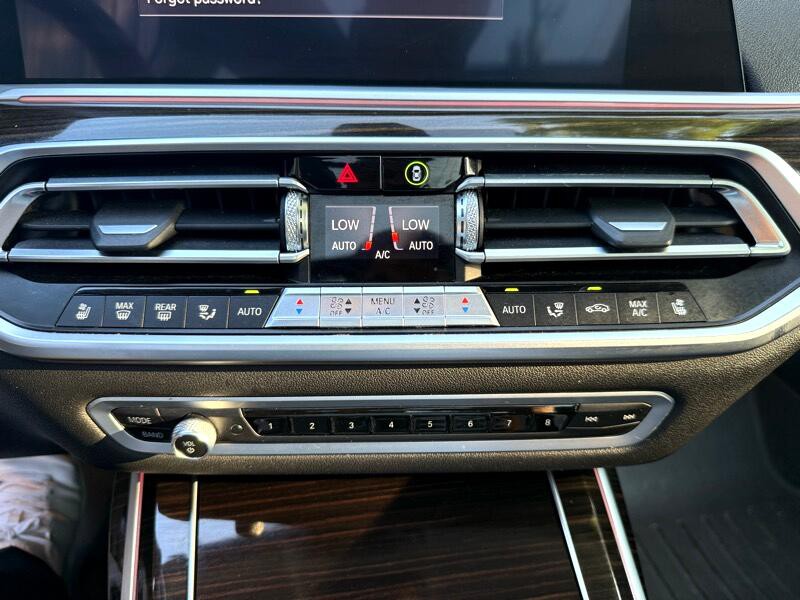 2019 BMW X7 Image 44
