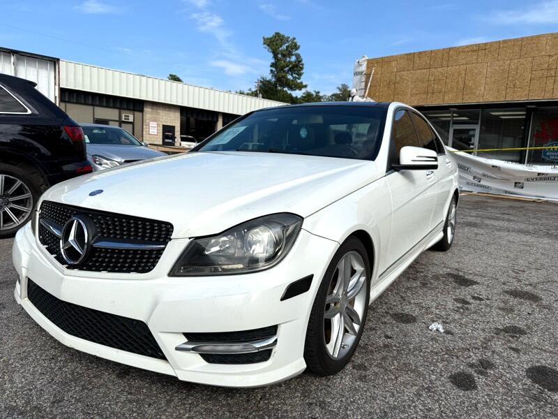 2013 Mercedes-Benz C-Class Image 1
