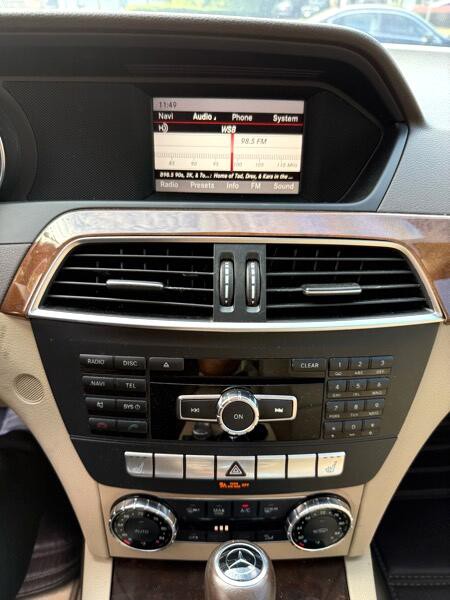 2013 Mercedes-Benz C-Class Image 11