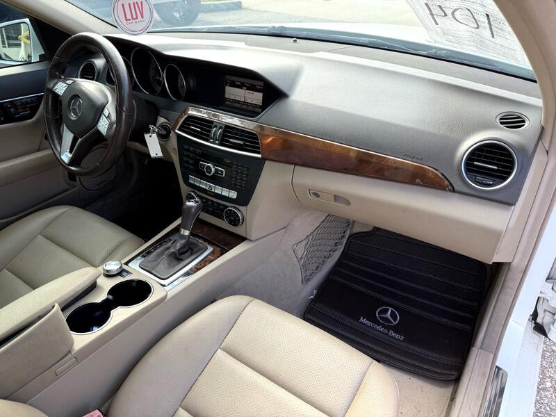 2013 Mercedes-Benz C-Class Image 19