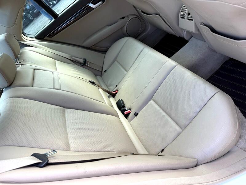 2013 Mercedes-Benz C-Class Image 23