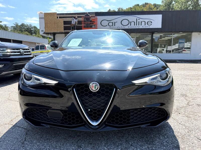 2018 Alfa Romeo Giulia Image 2