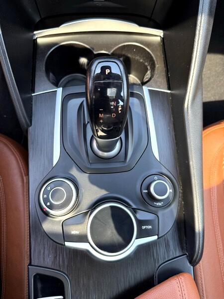 2018 Alfa Romeo Giulia Image 23