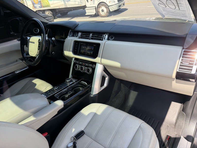 2016 Land Rover Range Rover Image 27