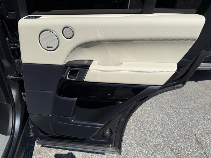2016 Land Rover Range Rover Image 29