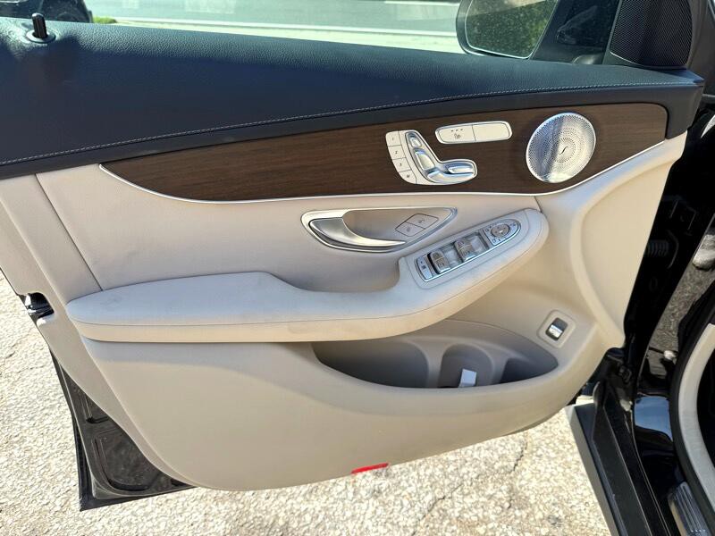 2020 Mercedes-Benz GLC-Class Image 13