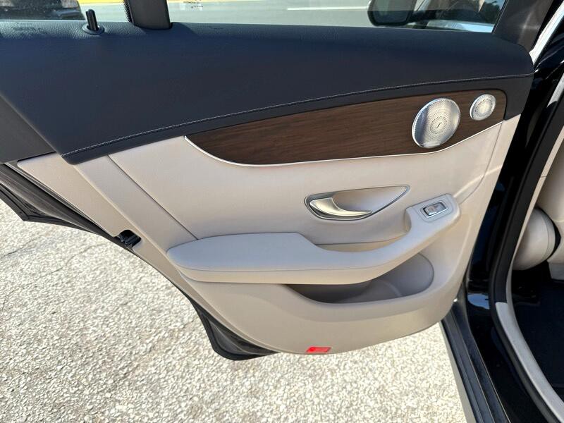 2020 Mercedes-Benz GLC-Class Image 16