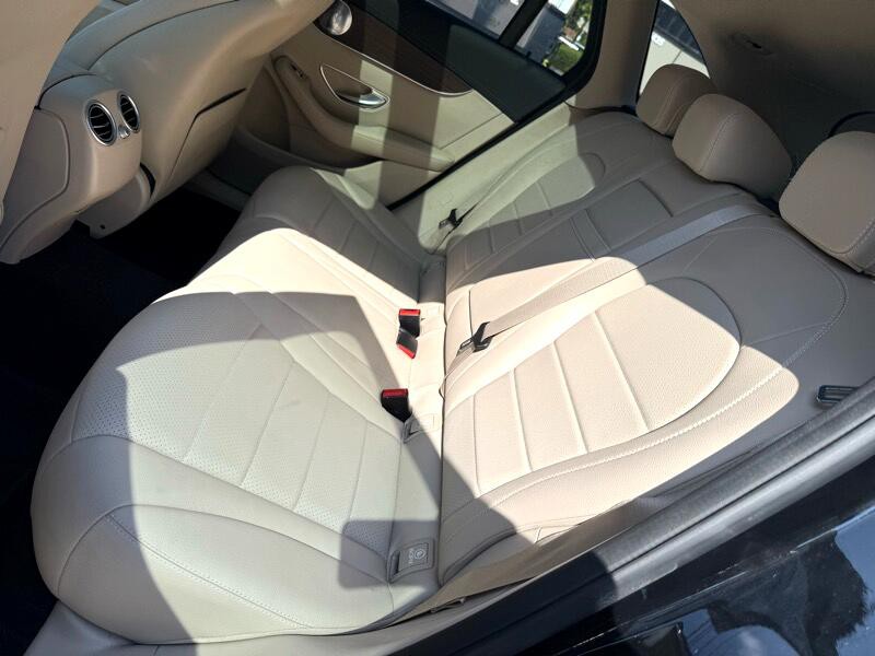 2020 Mercedes-Benz GLC-Class Image 18