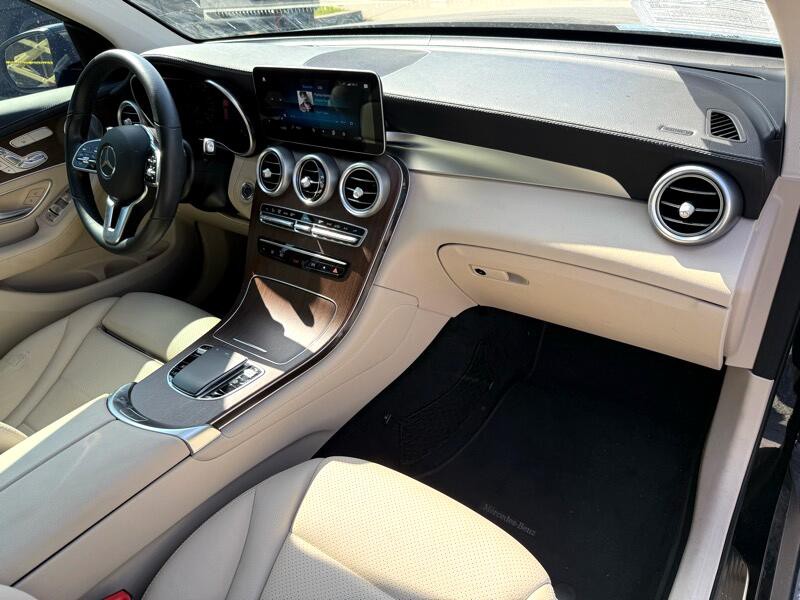 2020 Mercedes-Benz GLC-Class Image 21
