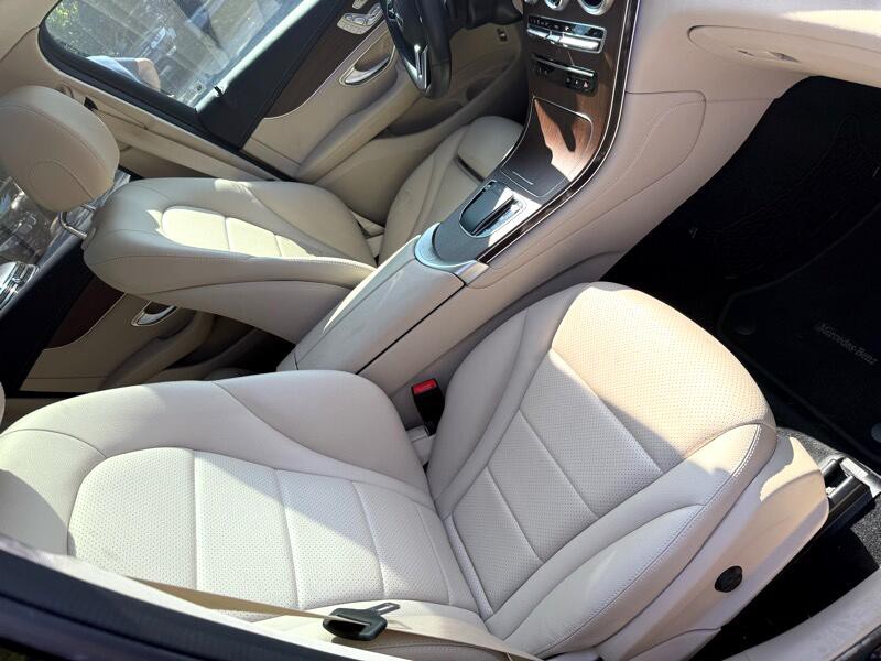 2020 Mercedes-Benz GLC-Class Image 22