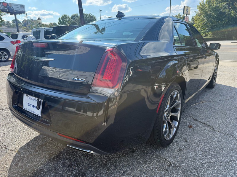 2016 Chrysler 300 Image 5