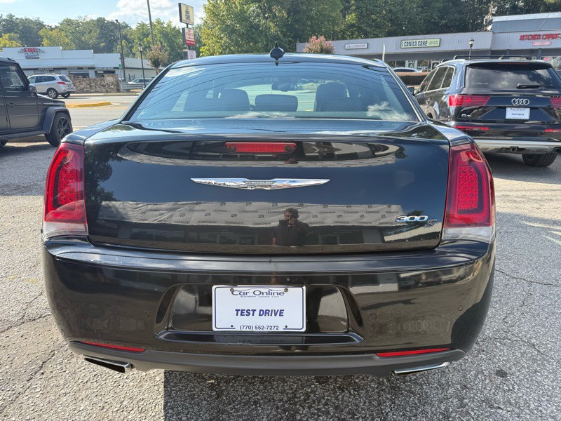 2016 Chrysler 300 Image 6