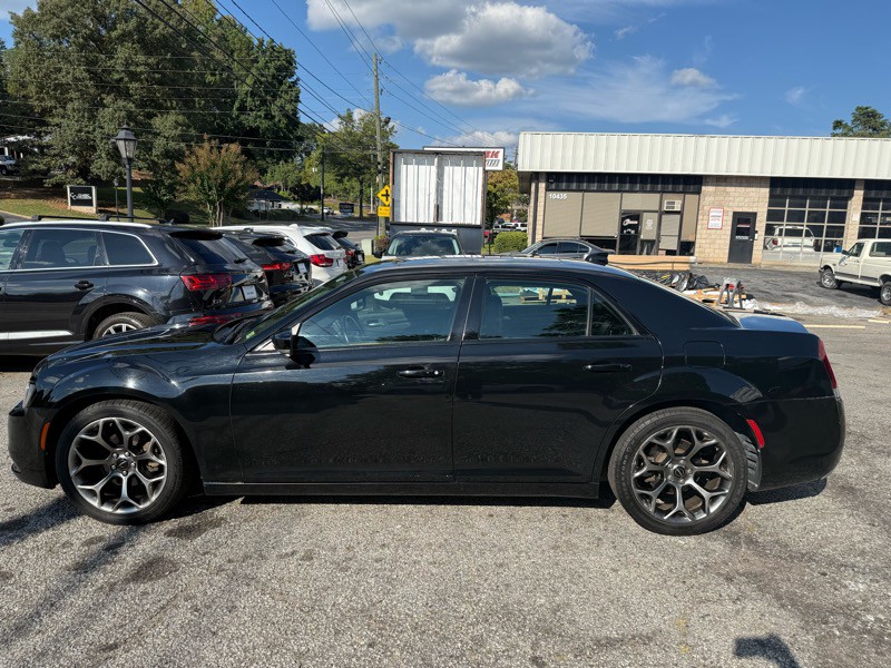2016 Chrysler 300 Image 15
