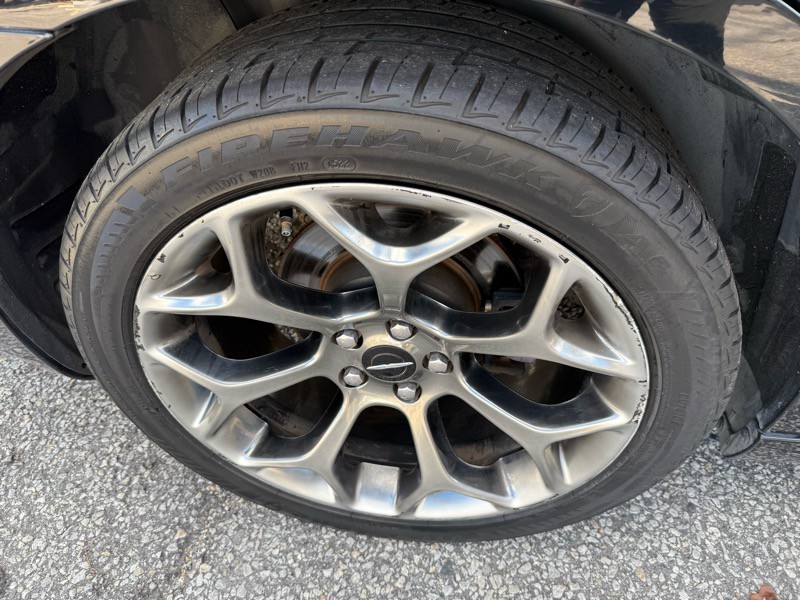 2016 Chrysler 300 Image 28