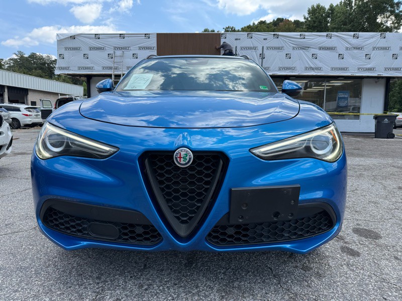 2018 Alfa Romeo Stelvio Image 2