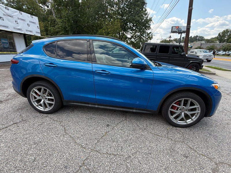 2018 Alfa Romeo Stelvio Image 4
