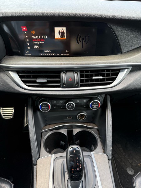 2018 Alfa Romeo Stelvio Image 13