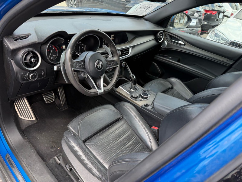 2018 Alfa Romeo Stelvio Image 15