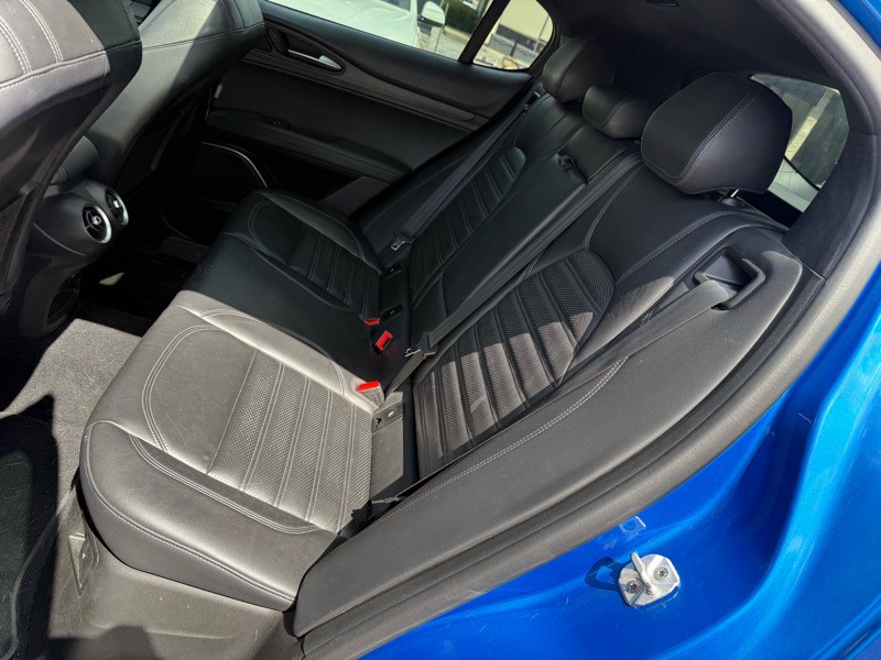 2018 Alfa Romeo Stelvio Image 19