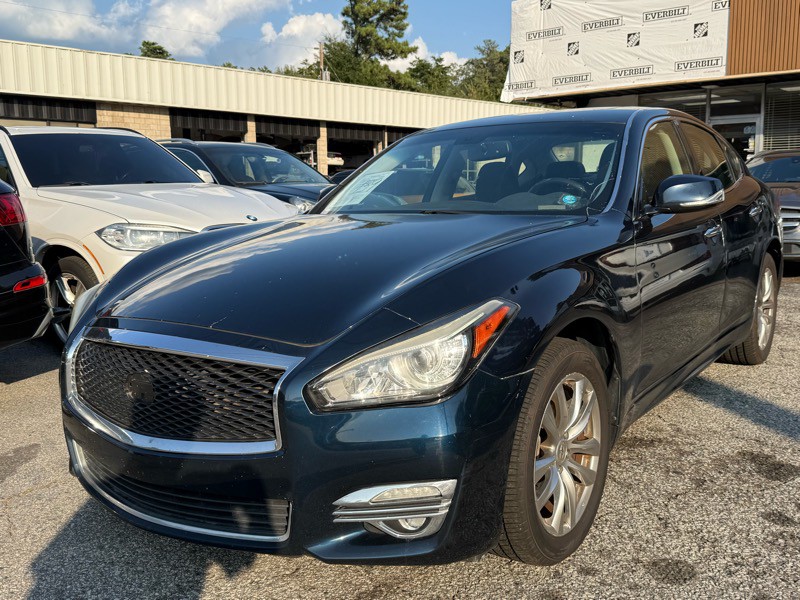 2015 INFINITI Q70 Image 2