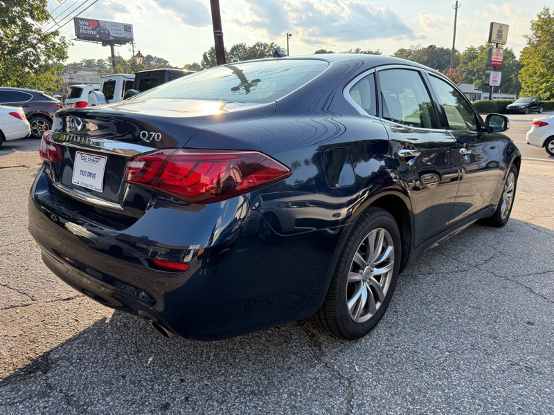 2015 INFINITI Q70 Image 6