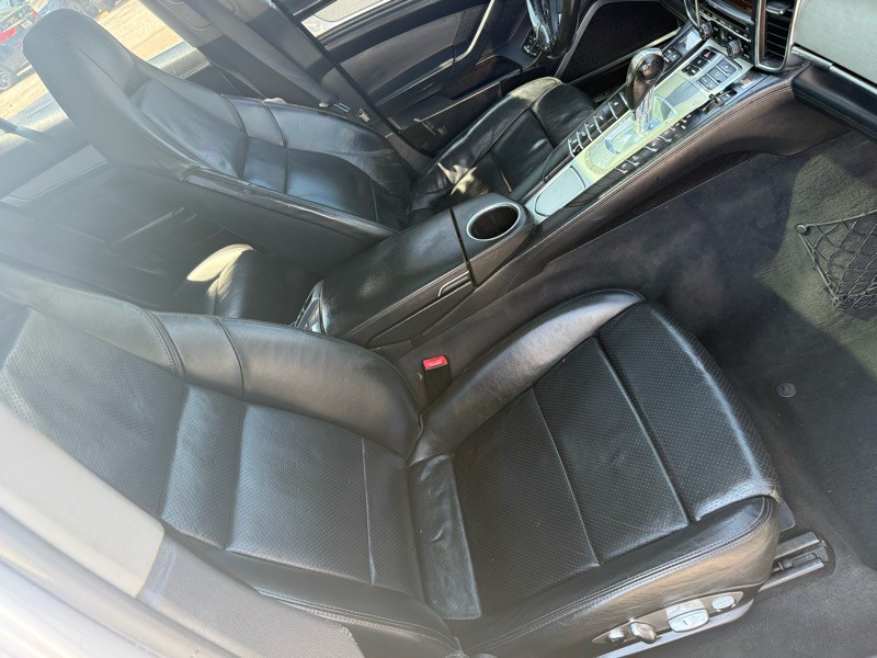 2010 Porsche Panamera Image 23