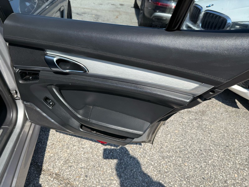2010 Porsche Panamera Image 24