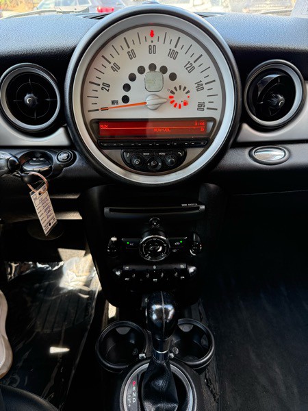 2013 MINI Cooper Clubman Image 11