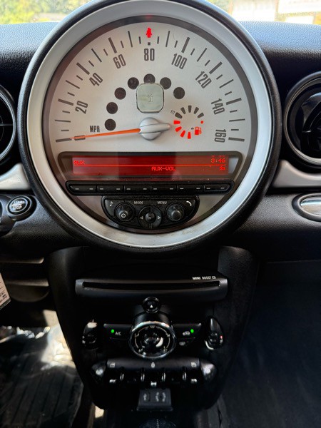 2013 MINI Cooper Clubman Image 12