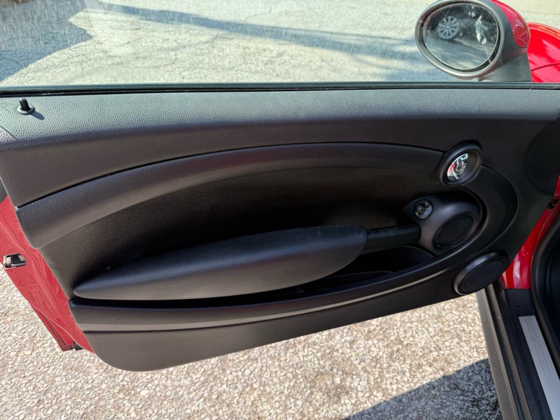 2013 MINI Cooper Clubman Image 13