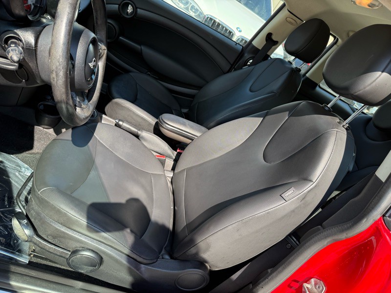 2013 MINI Cooper Clubman Image 15