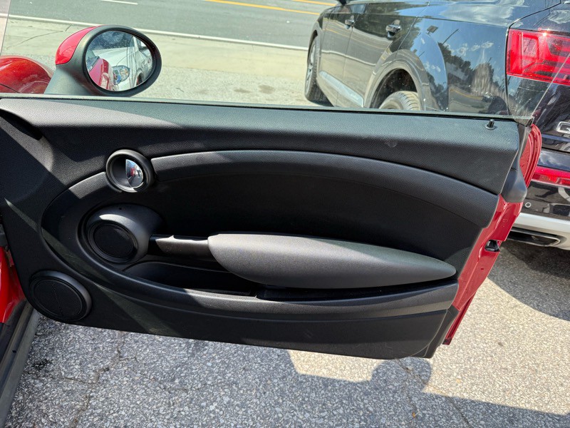 2013 MINI Cooper Clubman Image 18