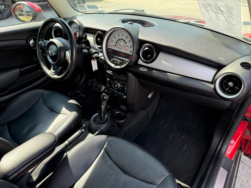 2013 MINI Cooper Clubman Image 19