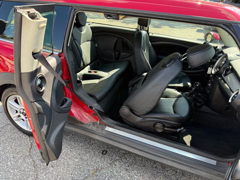 2013 MINI Cooper Clubman Image 21