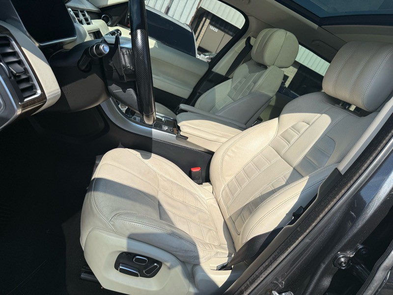 2014 Land Rover Range Rover Sport Image 17