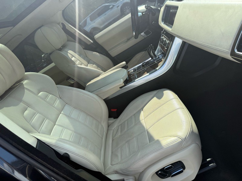 2014 Land Rover Range Rover Sport Image 24