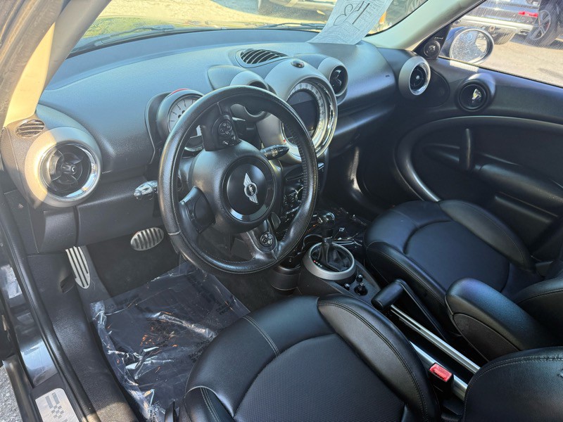 2012 MINI Countryman Image 11